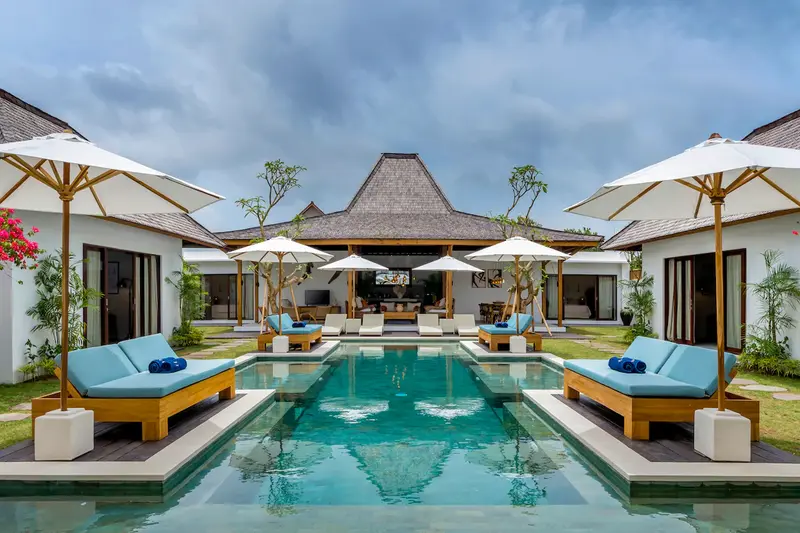 Majestic Coastal Villa Seminyak