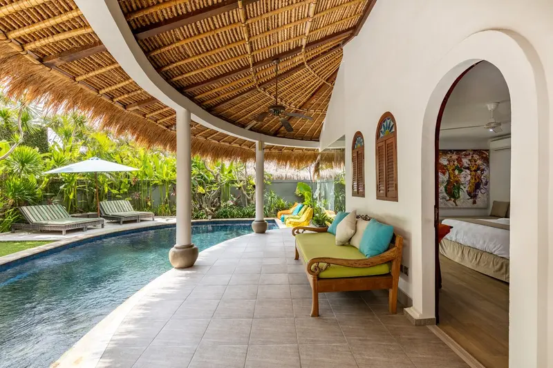 Serene Palms Luxury Escape