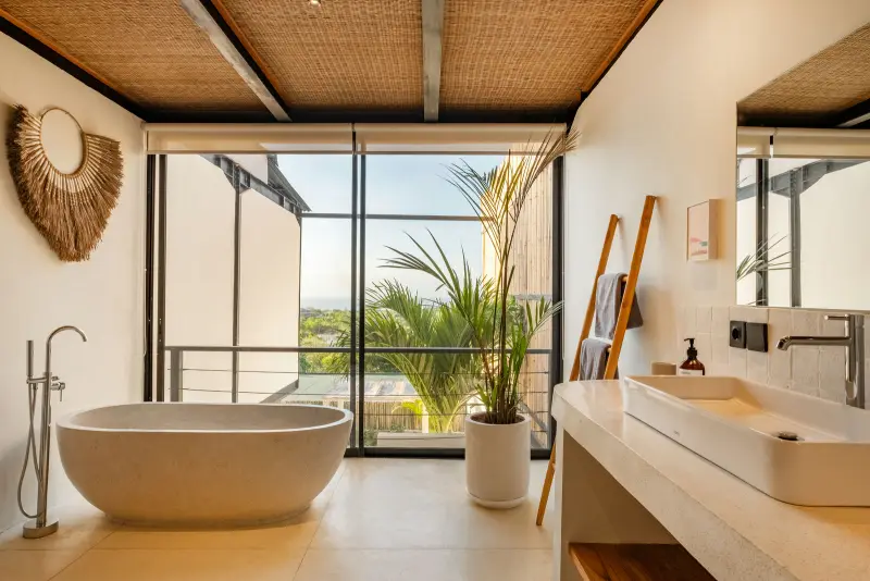 Ahimsa Cliff Ocean Manor