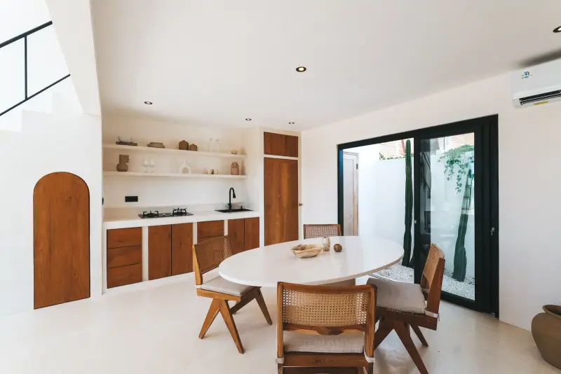 Alua White Serene Studio